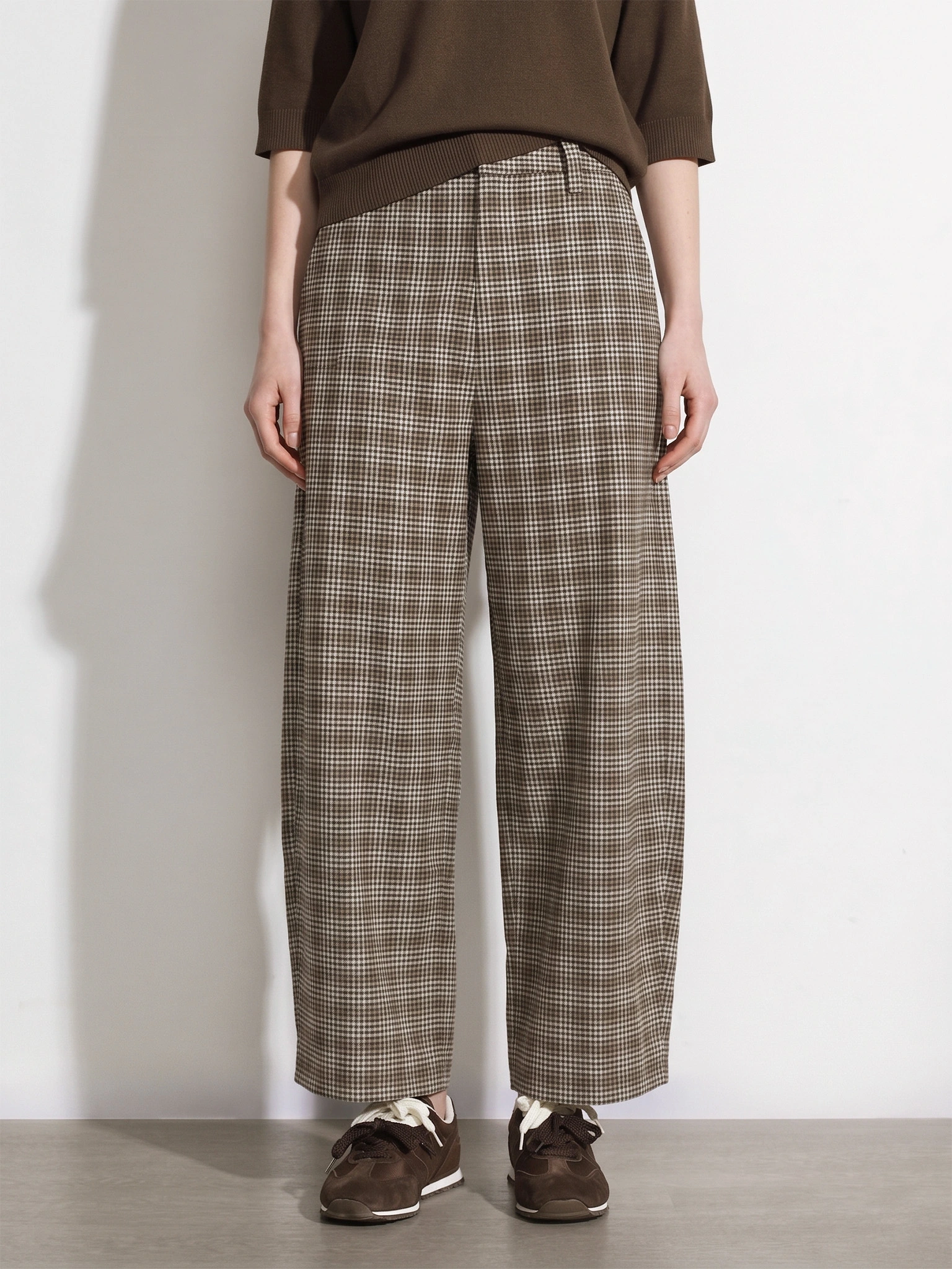 Брюки в клеточку из смеси хлопка и льна